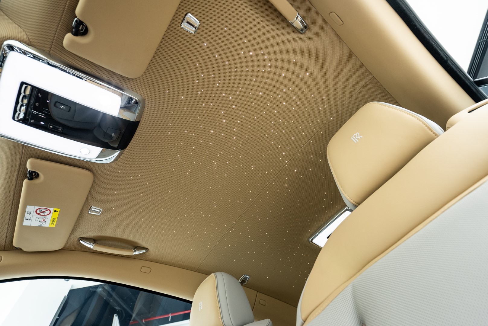 2024 ROLLS ROYCE SPECTRE. GCC. VERY HIGH SPEC. WARRANTY AND SERVICE.